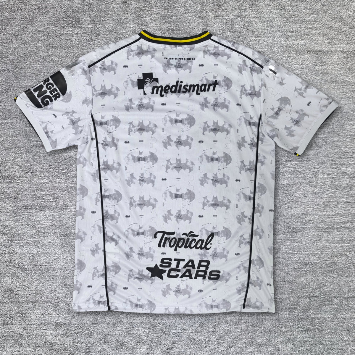 Maillot Deportivo Saprissa X Batman 2025/2026